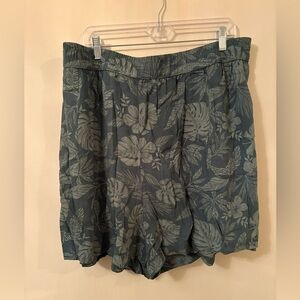 Sonoma Women's 4X Floral Shorts Mid Rise  -Green-Rayon -Stretch Waist—NWT
